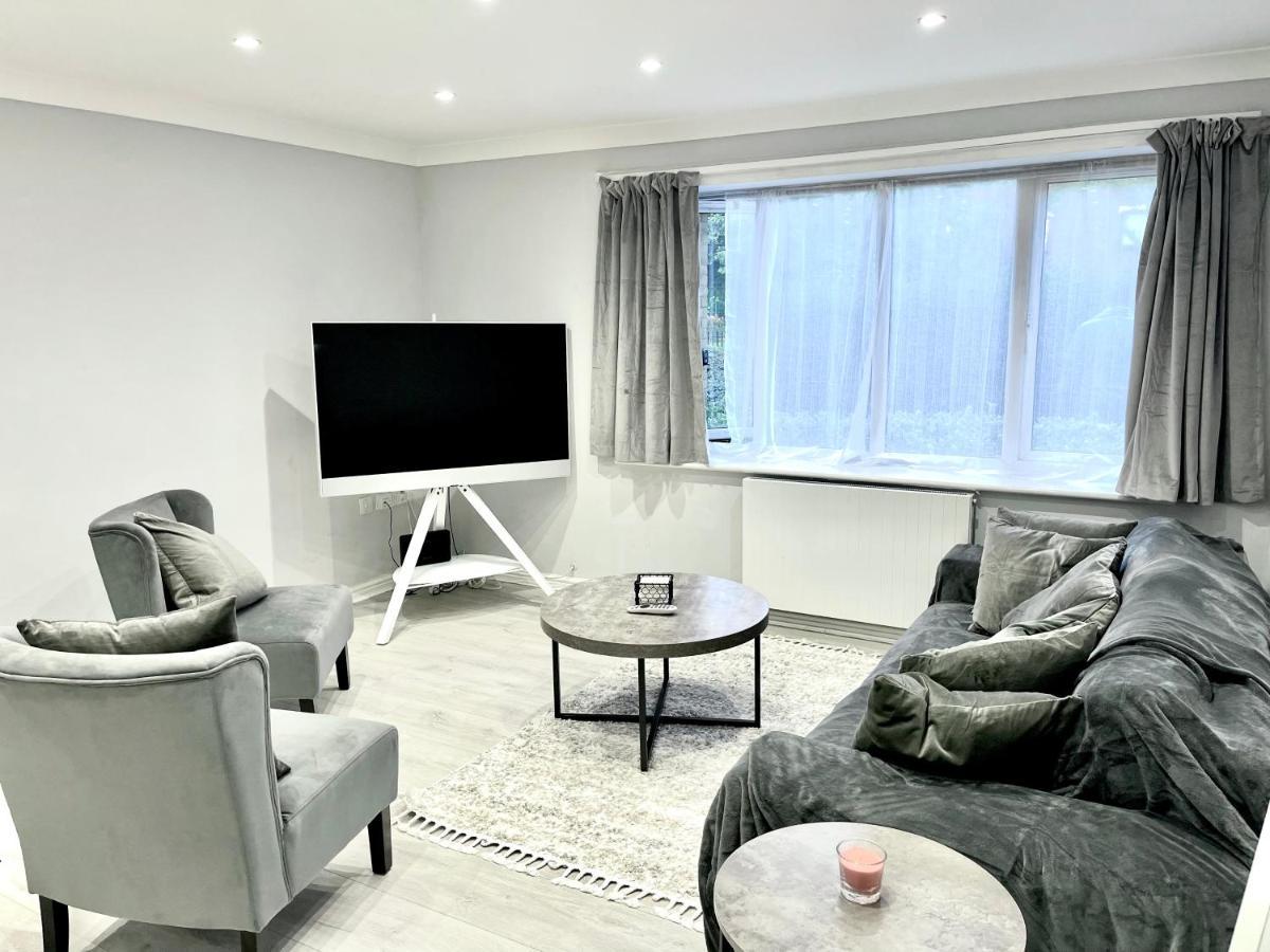Lovely 1 Bed Apartment, 15Mins From Central London Exterior foto